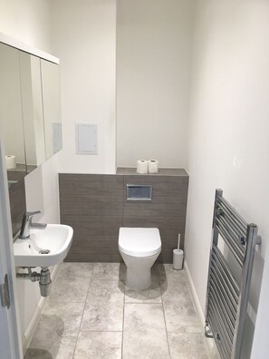 Interior - The Central Lodge II (Dartford)