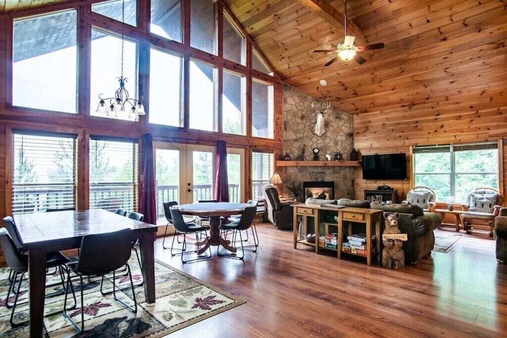 …Huge 3BD RETREAT w/ VIEWS!! …Pool Table…HOT TUB!…