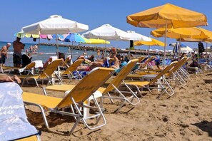 Beach nearby, sun-loungers, beach umbrellas