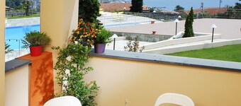 " Two-room apartment for 3 people in a Residence overlooking the Gulf of Genoa "