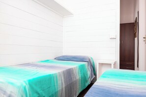 2 bedrooms, iron/ironing board, travel cot, WiFi