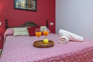 3 dormitorios, tabla de planchar con plancha, wifi gratis y ropa de cama