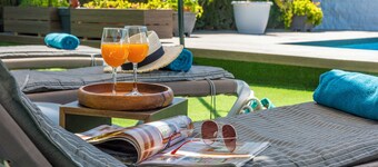 Rural Holiday Home "Casita de la Cantera" with Pool & Wi-Fi