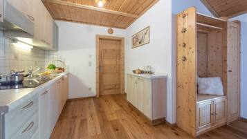 Refrigerador, microondas, parrilla de estufa y lavavajillas