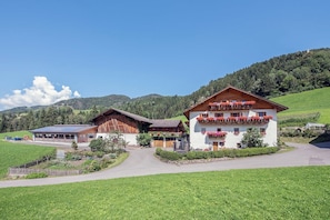 Esterni