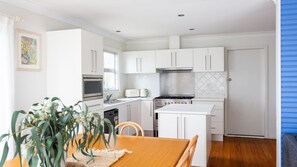 Dishwasher, coffee/tea maker