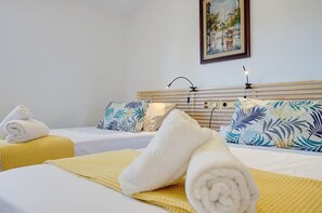 3 bedrooms, iron/ironing board, free WiFi, bed sheets