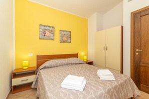 2 habitaciones, tabla de planchar con plancha y wifi gratis 