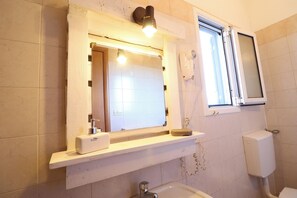 تجهيزات دش، مجففات شعر، مناشف