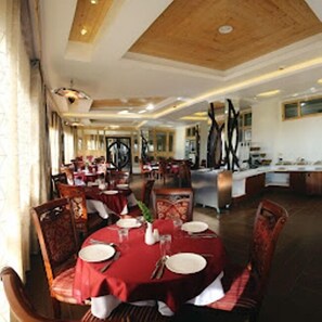 Restaurant - Zone Connect Darjeeling (Darjeeling)