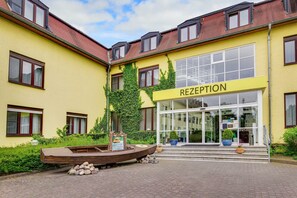 Exterior - Single room - Seehotel Brandenburg. (Beetzsee)