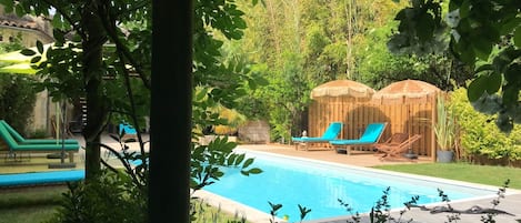 Piscine extérieure, piscine chauffée