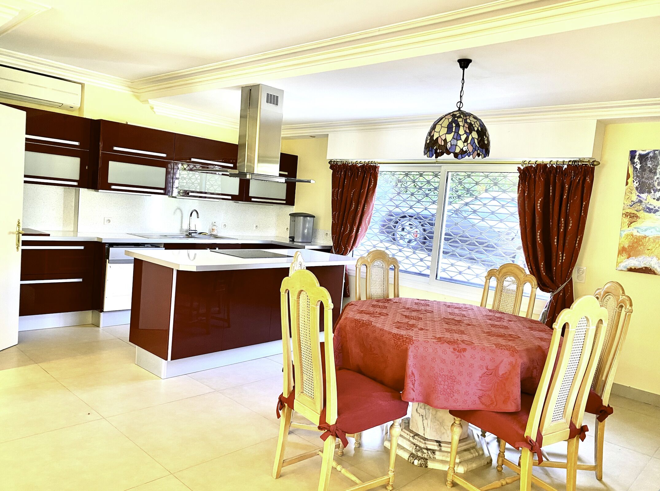 Beautiful location villa apartment full foot