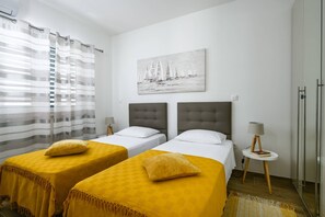2 Schlafzimmer, Zimmersafe, Bügeleisen/Bügelbrett, Reisekinderbett