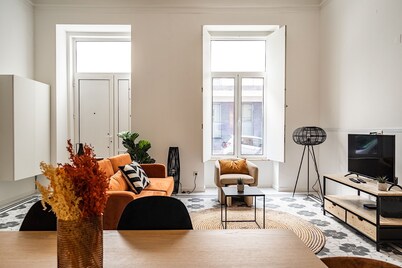 Ruby Orange Apartment, WiFi, AC !New!