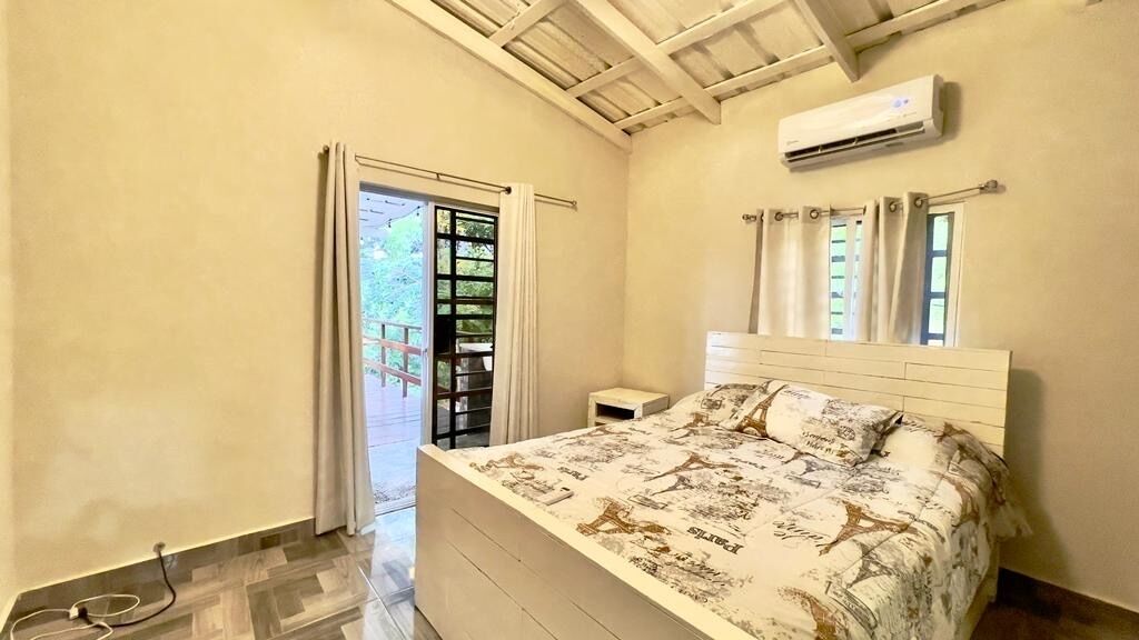 4 bedrooms, free WiFi, bed sheets, wheelchair access