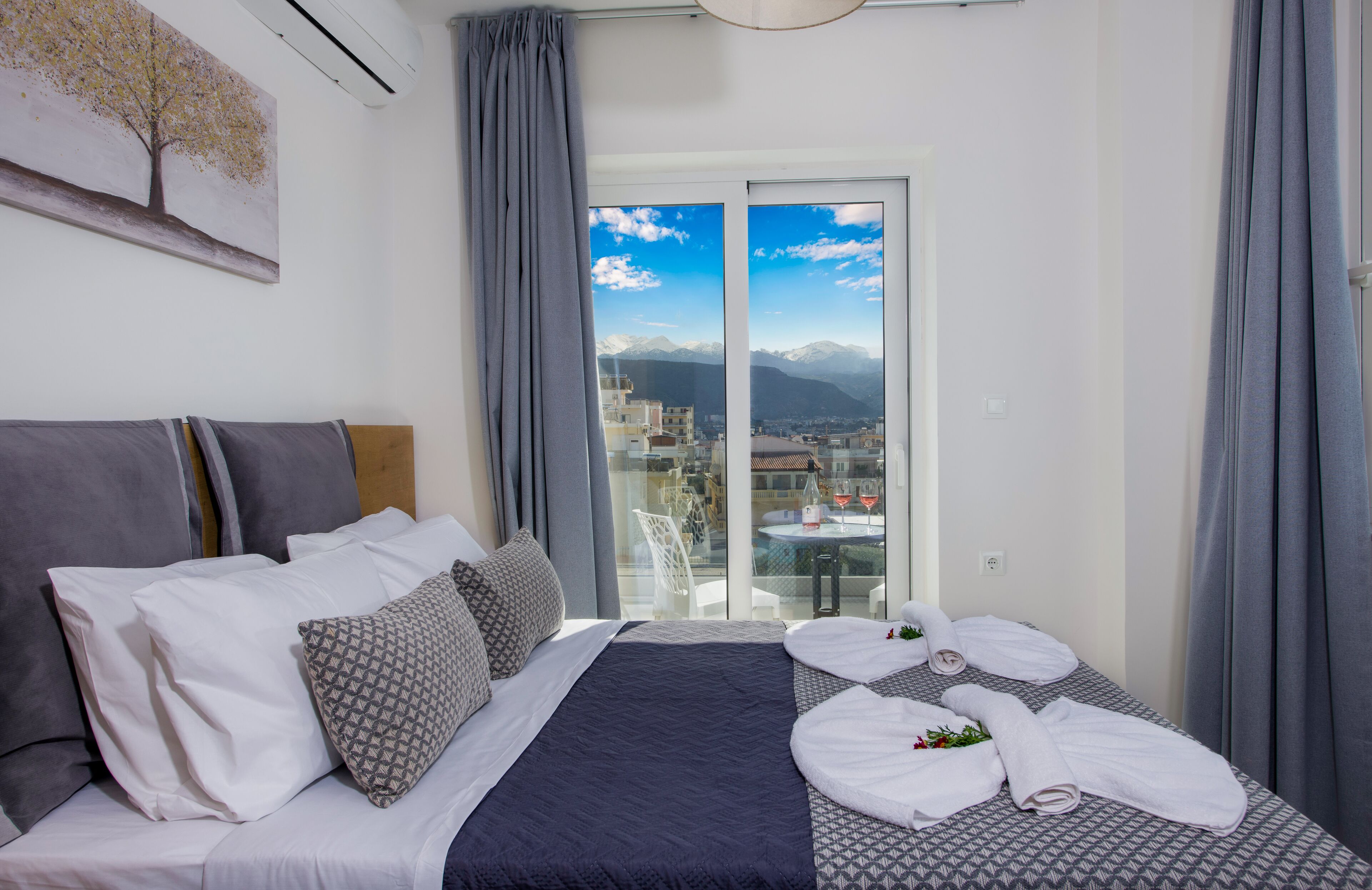 In-room safe, laptop workspace, blackout curtains, iron/ironing board