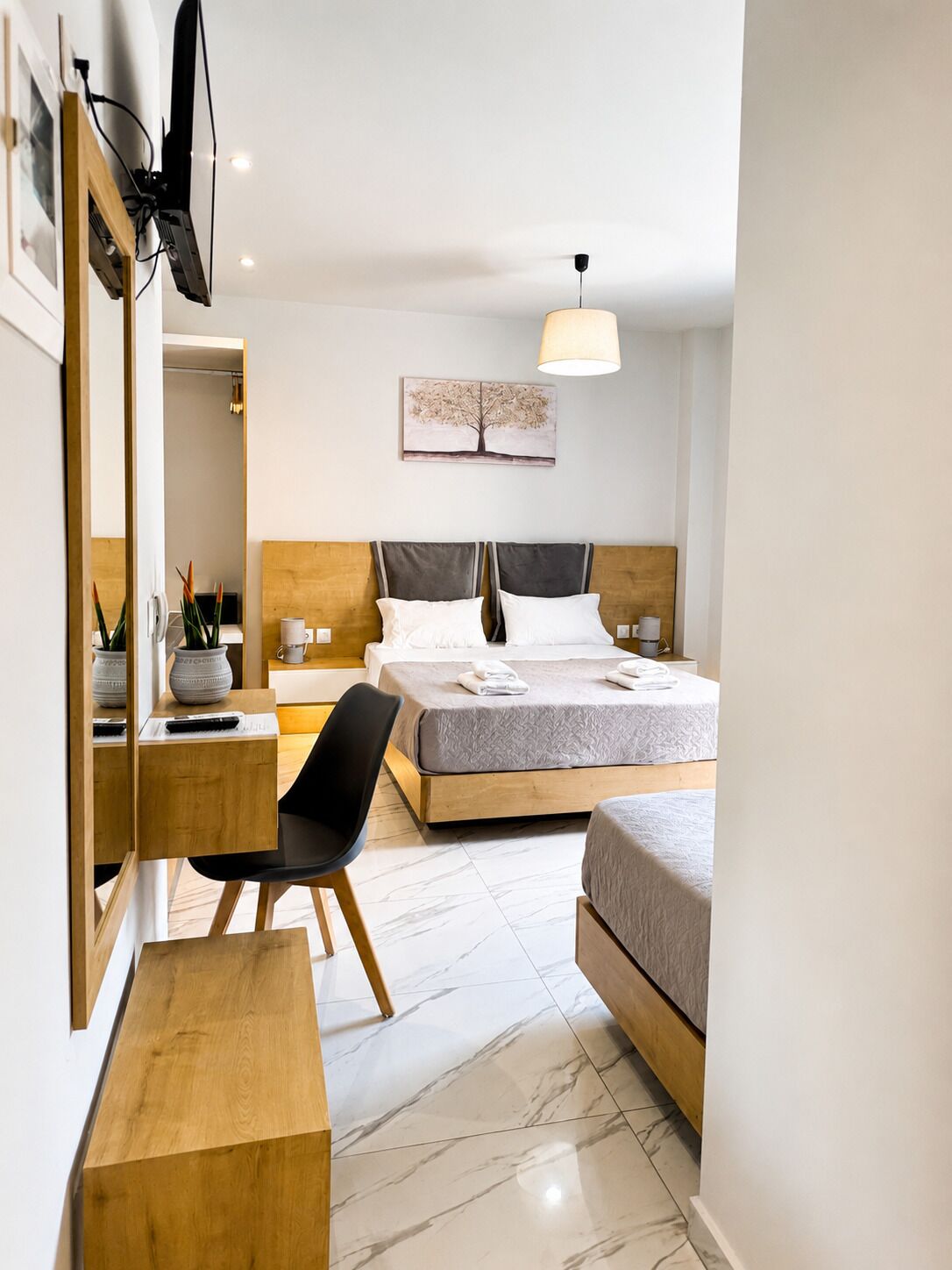 City Triple Room, Ground Floor | In-room safe, laptop workspace, blackout drapes, iron/ironing board