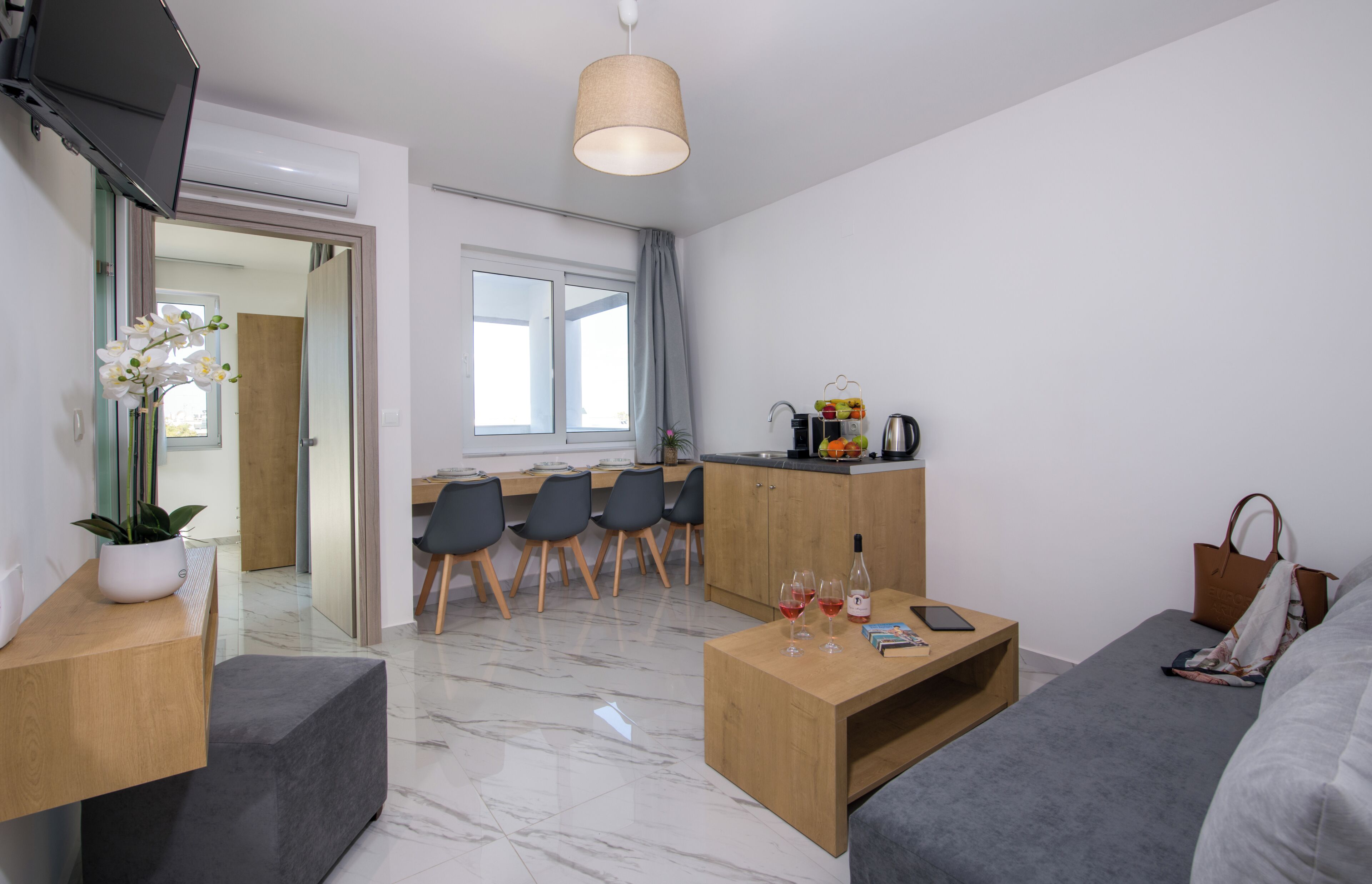 Photo - Deluxe City Hotel