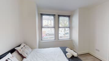 Apartment | 2 bedrooms, iron/ironing board, free WiFi, bed sheets