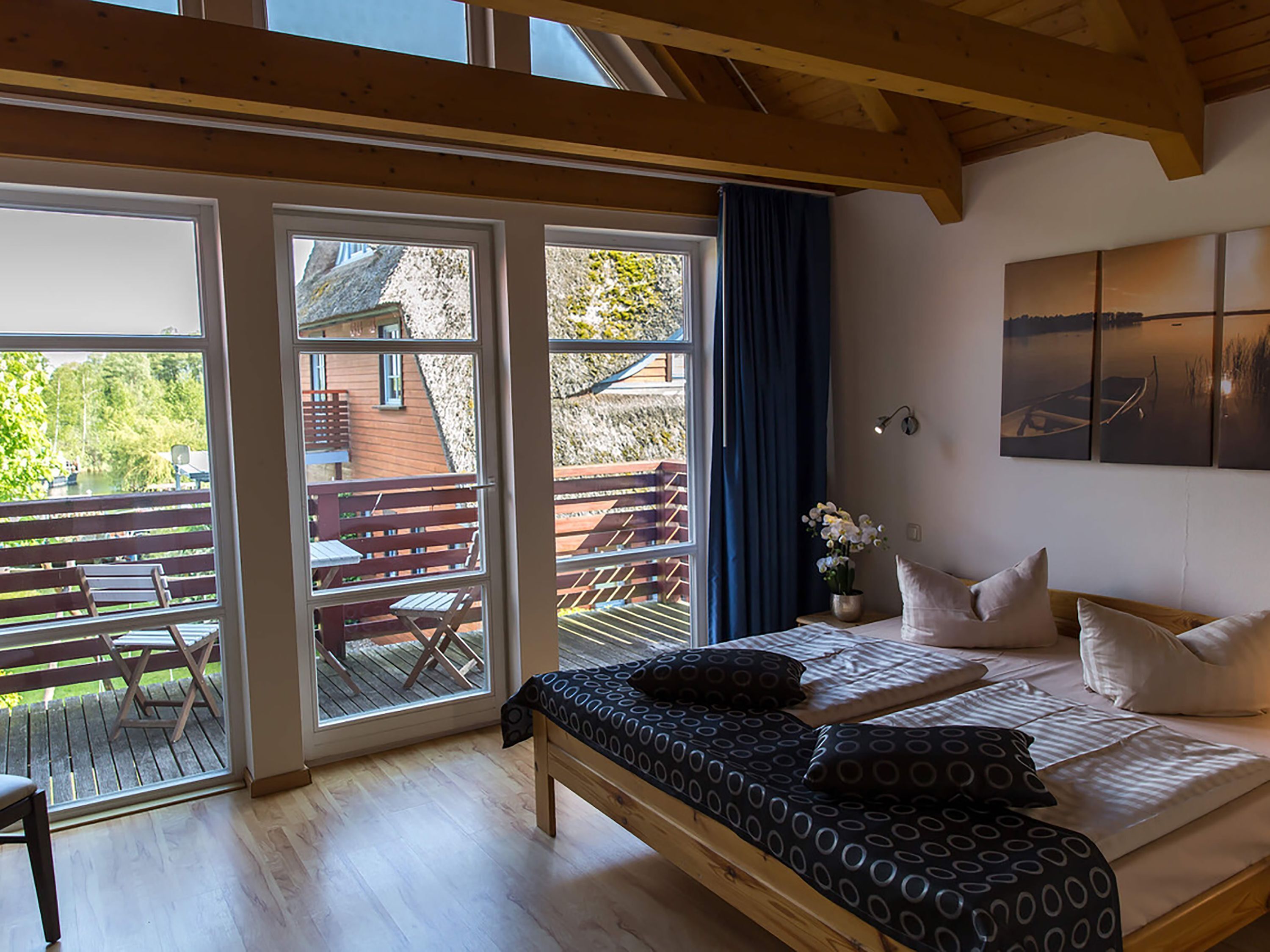 3 bedrooms, travel cot, WiFi, bed sheets