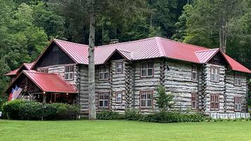 Deluxe Apartment, Accessible, Ensuite (Entire Lodge) | Bahagian luar