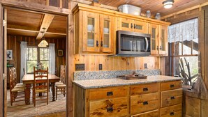 Shared kitchen - Glen Choga Lodge (Topton)