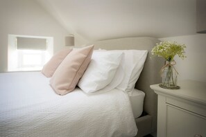 Cottage | 2 bedrooms, individually decorated, individually furnished, free WiFi - Eider Cottage (Buckie)