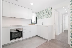 Fridge, microwave, oven, dishwasher