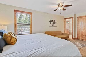 4 Schlafzimmer, Bügeleisen/Bügelbrett, WLAN, Bettwäsche