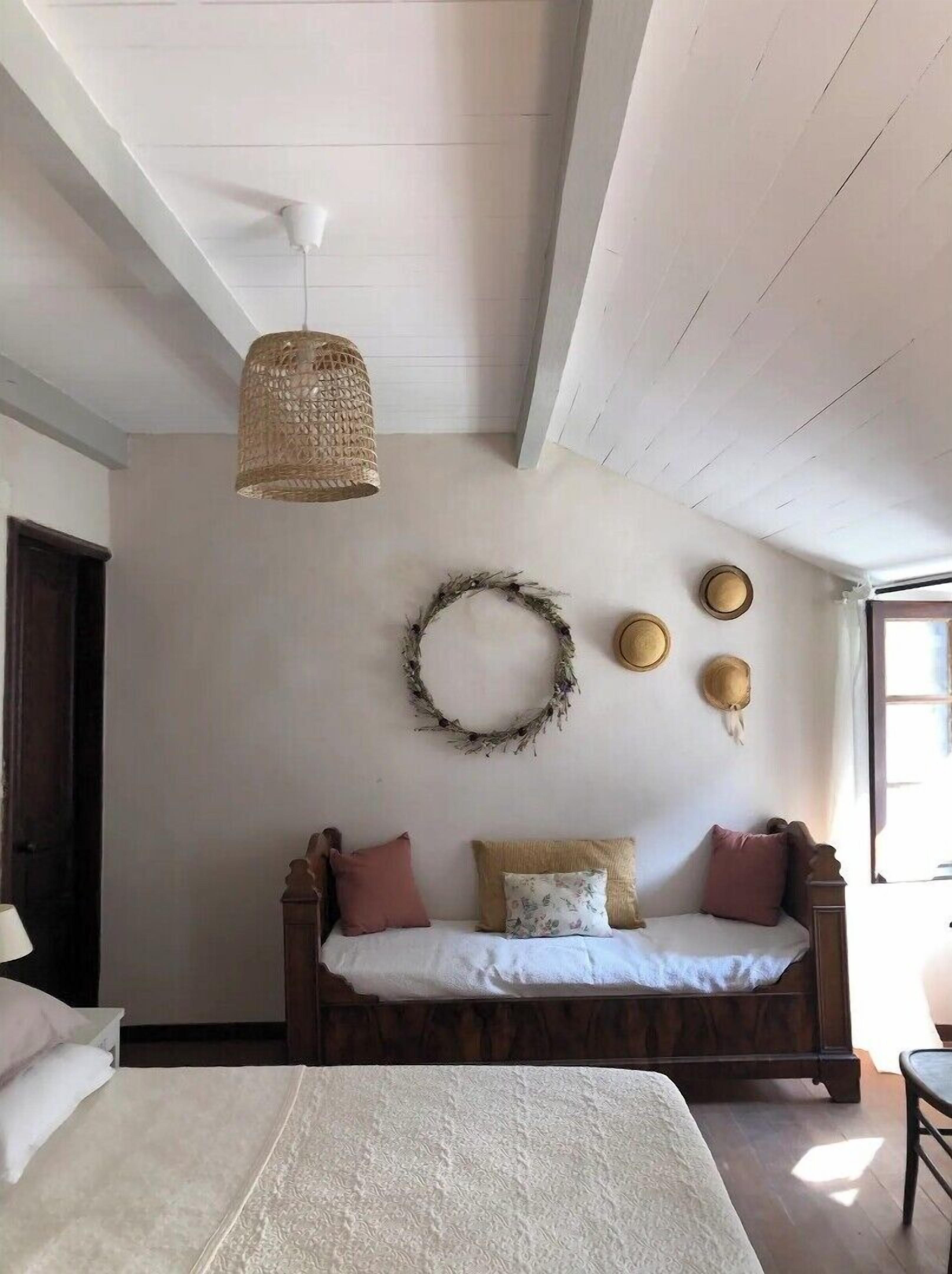 3 quartos, ferros/tábuas de passar roupa, Wi-Fi, roupa de cama