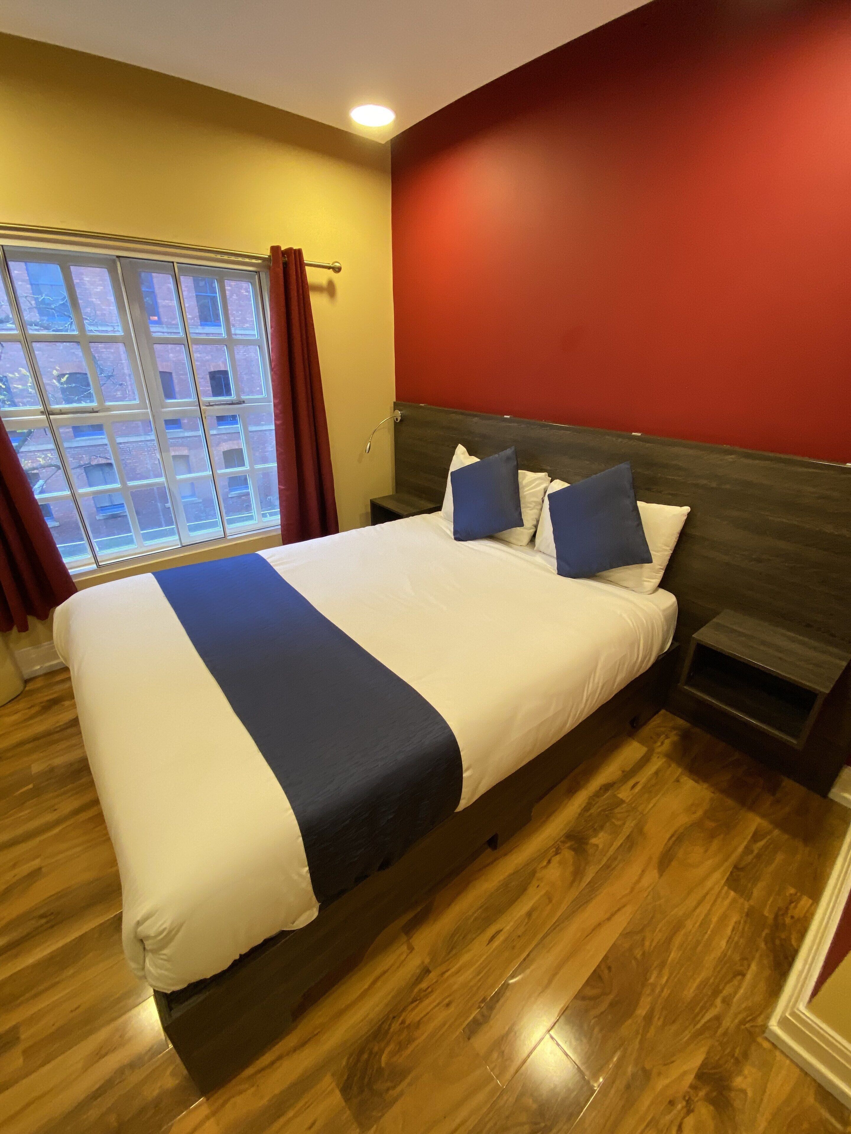 Photo - Ville Hotel