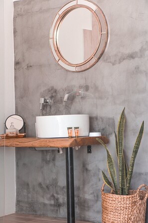 Luxury Studio | Bathroom | Shower, slippers, towels - Esperanto  (Platanias)