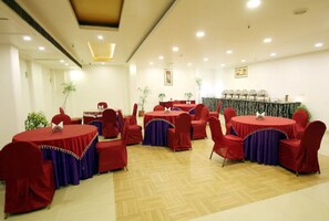 Deluxe Double Room | Free WiFi, bed sheets