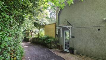 Cottage | Front of property