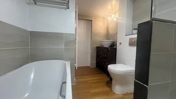Cottage | Bathroom