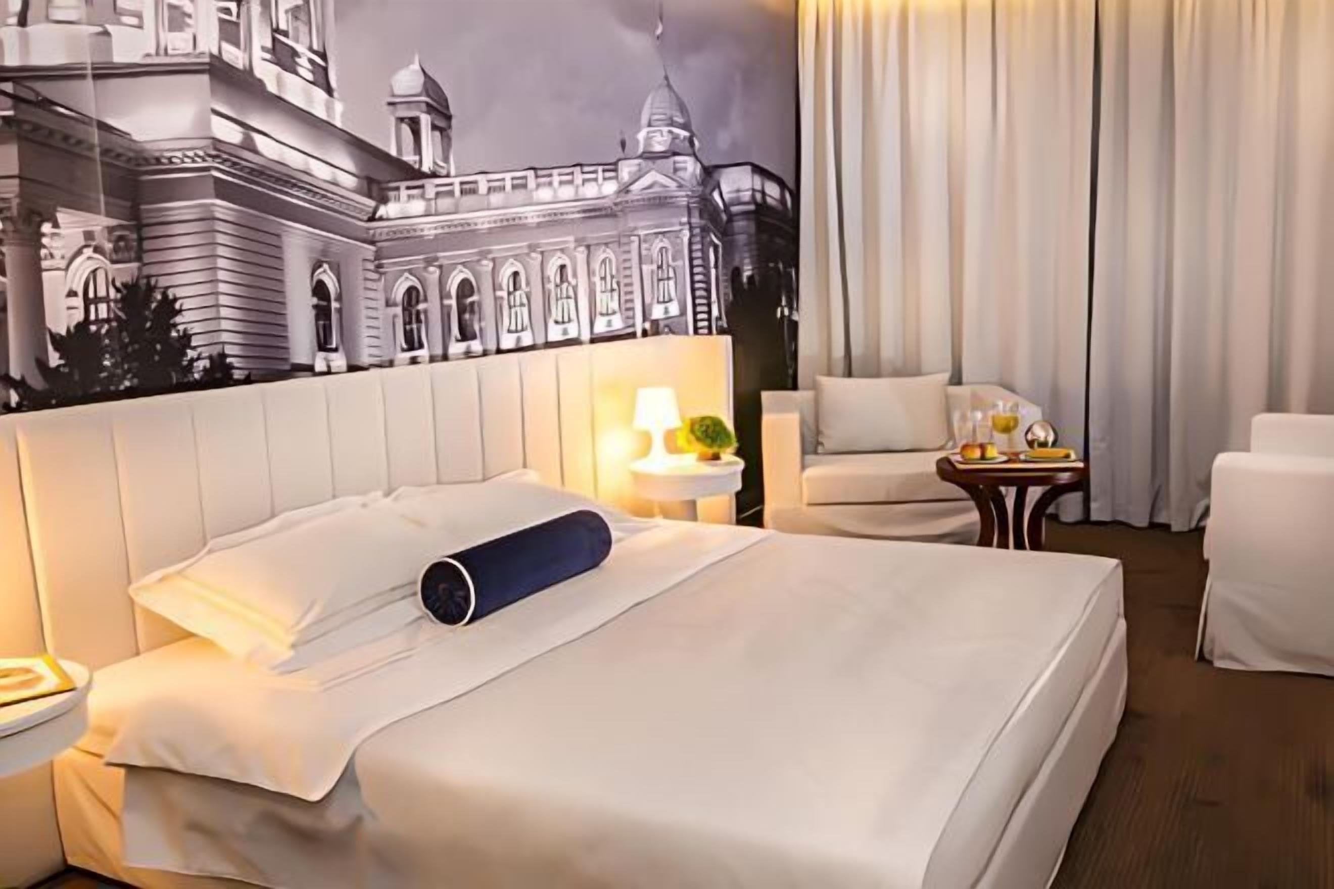 Literie de qualité supérieure, matelas mémoire de forme, bureau