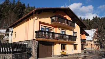 Apartment (Apartment Jorsi with Mountain view) | Exterior