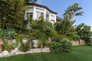 Property grounds - Villa with garden and private pool (Vélez-Málaga)