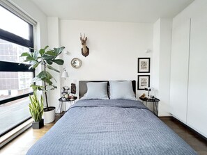 1 bedroom, free WiFi, bed sheets - London Warehouse One Bedroom Apt (London)