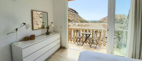 2 bedrooms, iron/ironing board, travel crib, free WiFi