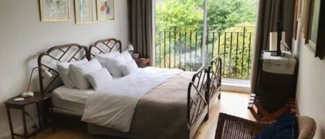 1 soverom, strykejern/-brett, wi-fi (inkludert) og sengetøy