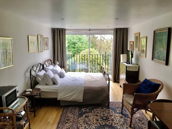 1 Schlafzimmer, Bügeleisen/Bügelbrett, kostenloses WLAN, Bettwäsche