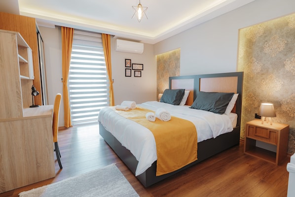 Premium bedding, individually decorated, individually furnished, desk - Umut Apartments (Trabzon)