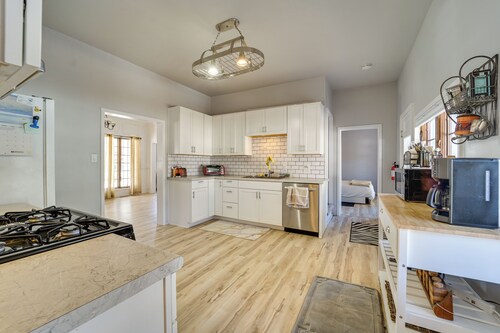 'Dolorable' Home w/ Yard - Walk to River!