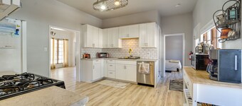 'Dolorable' Home w/ Yard - Walk to River!