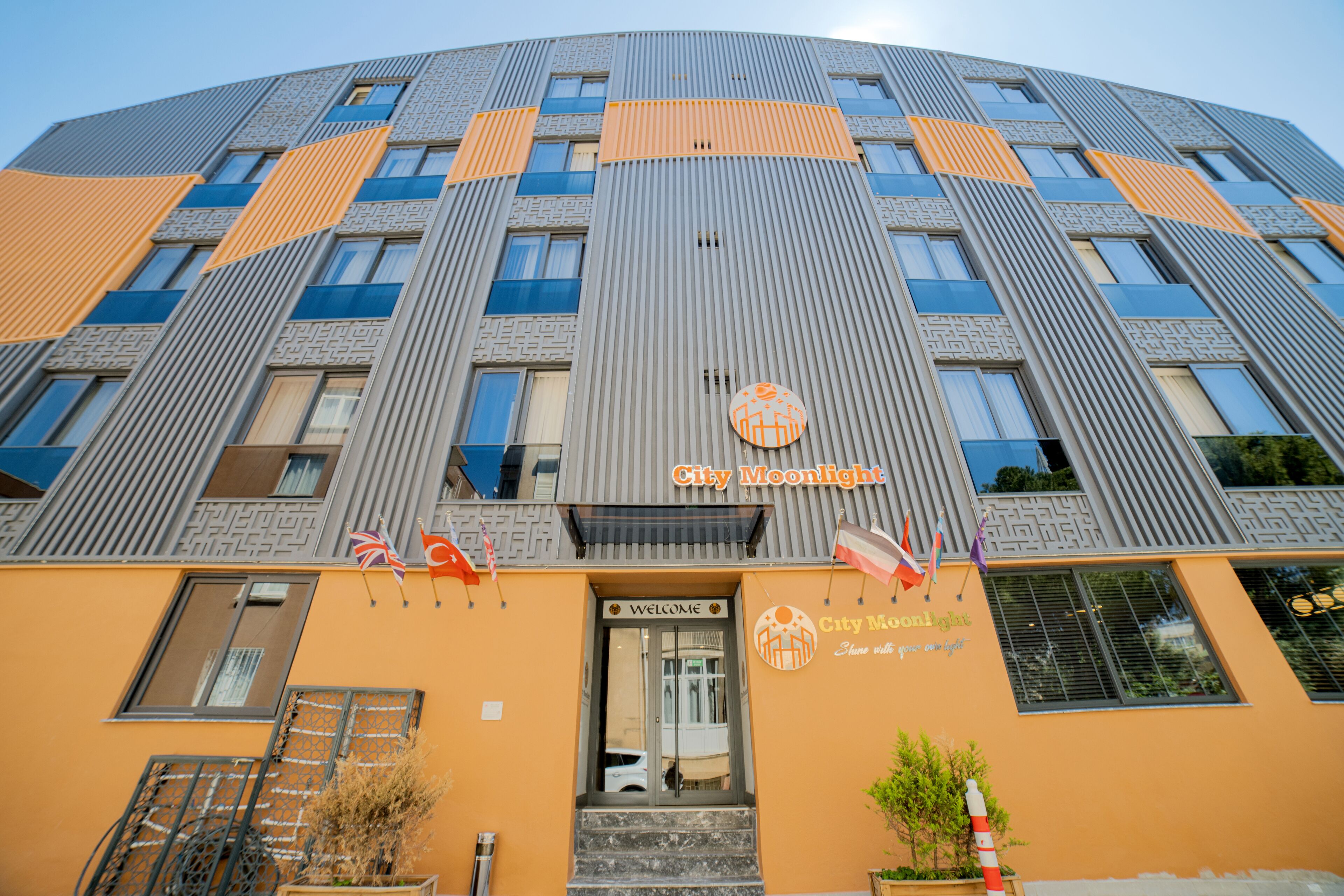 المنشأة من الخارج