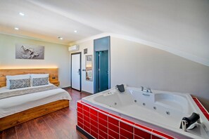 Habitación doble de lujo | Caja de seguridad en la habitación y insonorización 