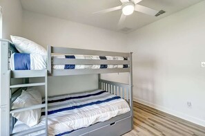 3 soverom, internettilgang og sengetøy