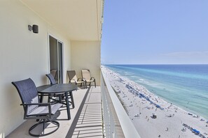 Property grounds - Gulf front end unit w/ wraparound balcony, Sunset ocean views, 3BR 3BA! (Panama City Beach)